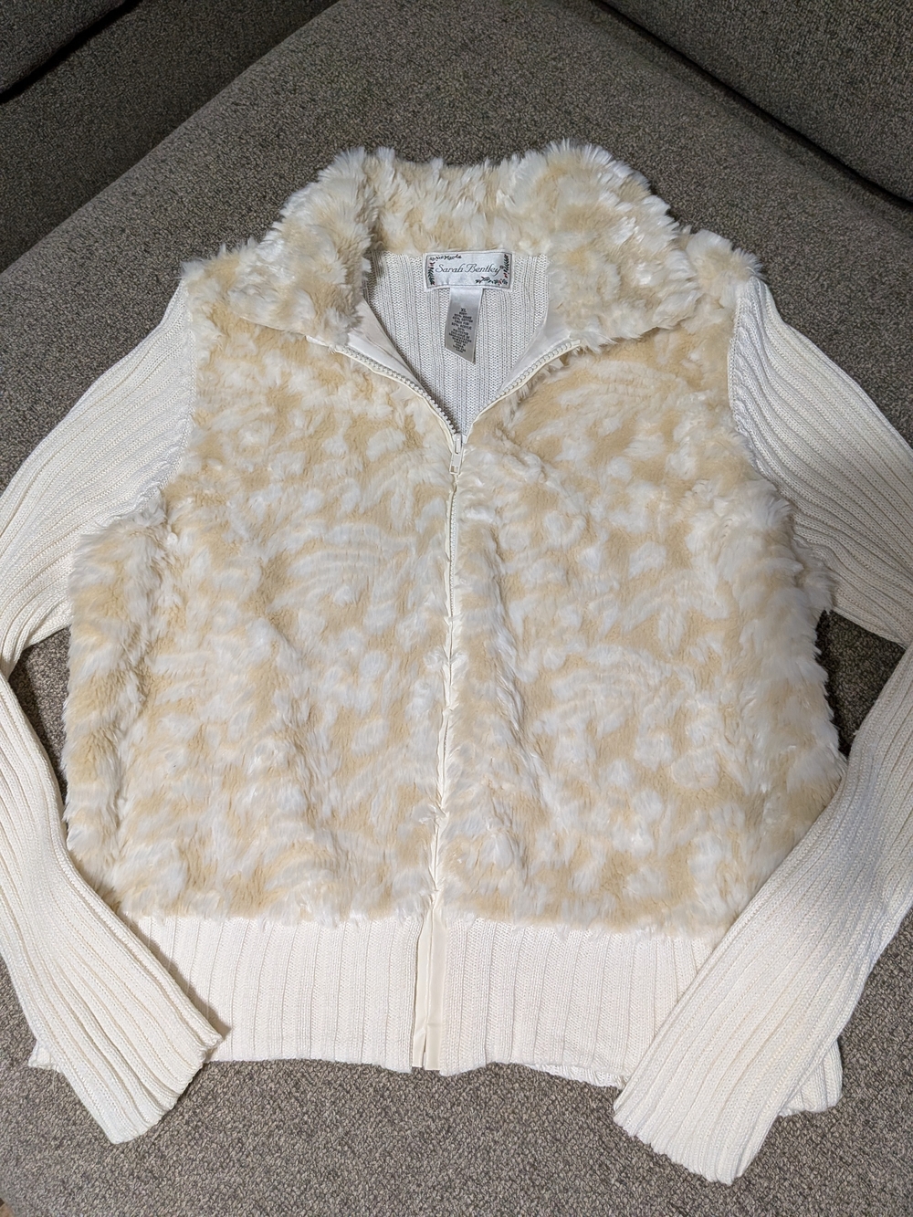 Sarah Bentley Y2K Cream and Beige Faux Fur Knit Sweater Zip-Up Teddy Jacket XL
